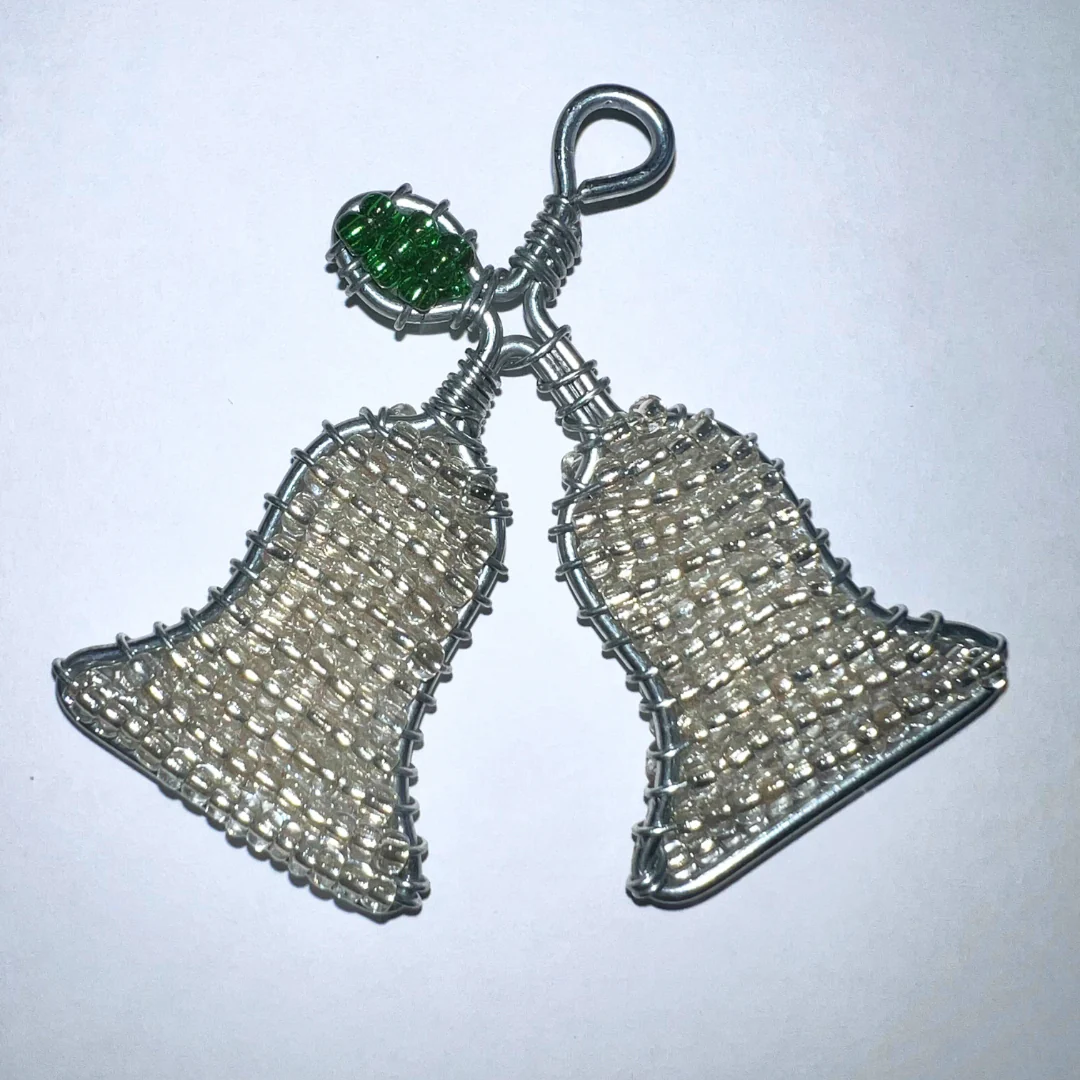 Beaded Christmas bells - Image 3
